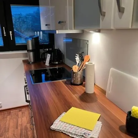 Zentrale Wohnung Im Gruenen! Berlijn Buitenkant foto