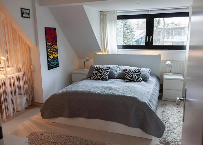 Zentrale Wohnung Im Gruenen!