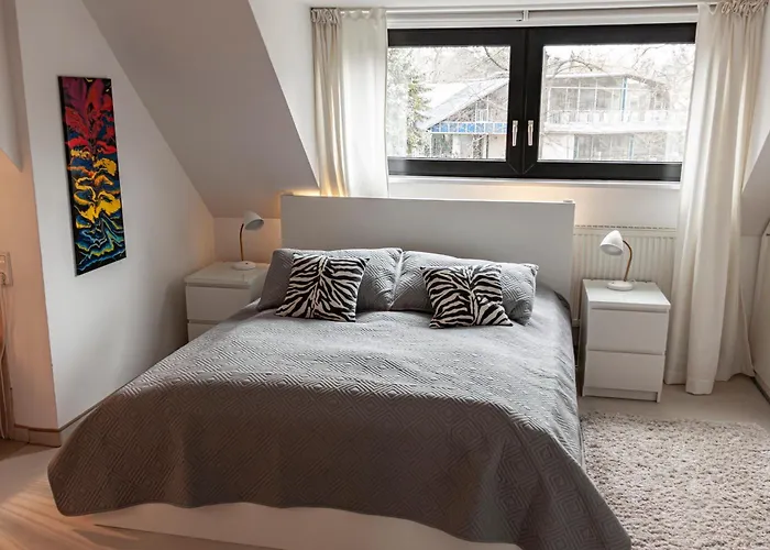 Zentrale Wohnung Im Gruenen!